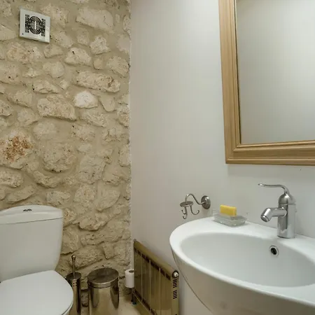 Melivaro Tsoukaládhes