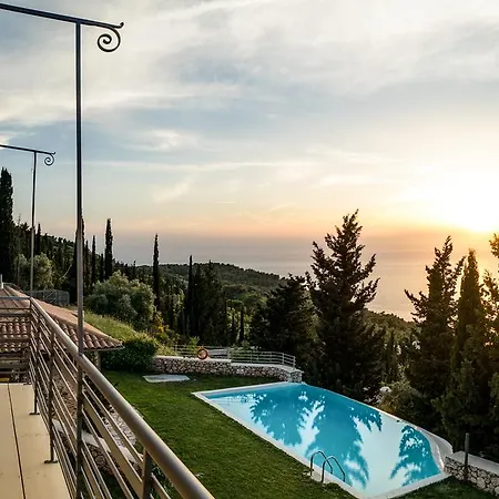 Melivaro Tatil Evi *